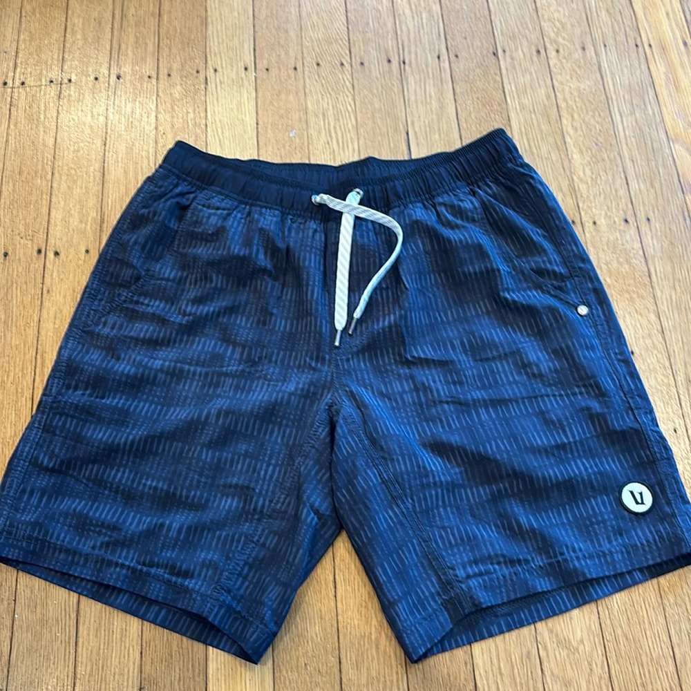 Men’s Vuori kore shorts size small